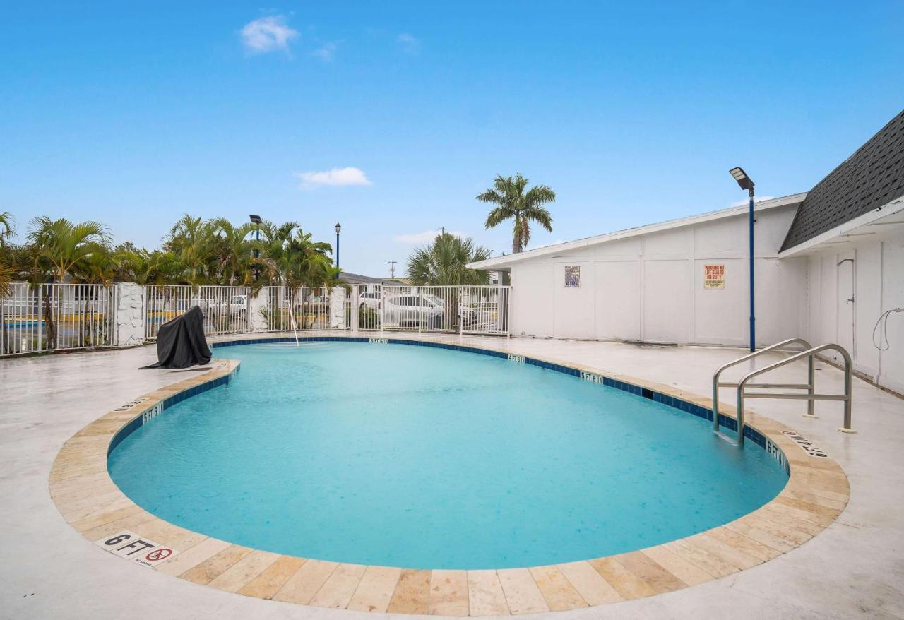 Motel 6-Fort Myers, Fl North Fort Myers Ngoại thất bức ảnh